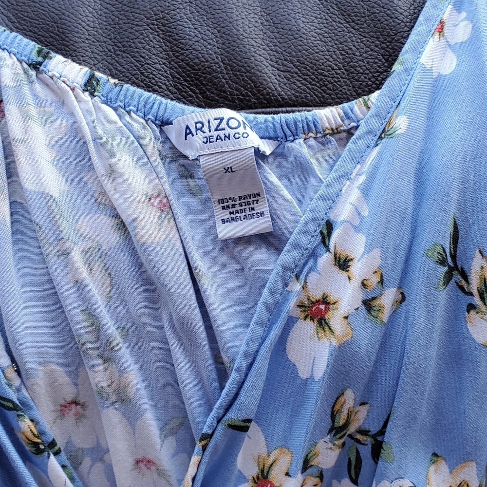 Romper - Picture 2 of 3